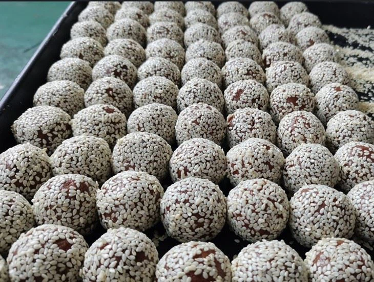 Mașină cu bilă de sus